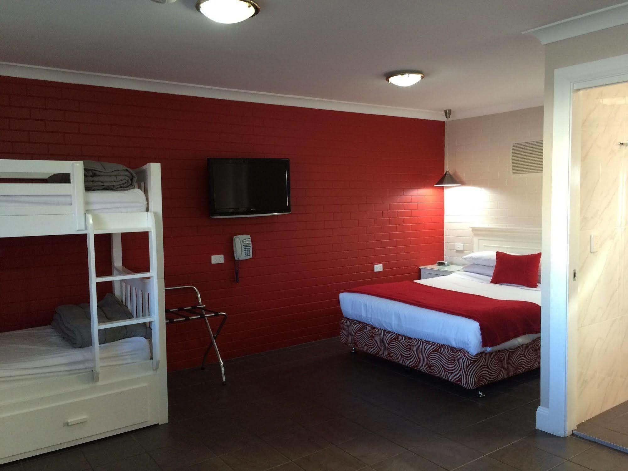 Country Leisure Motor Inn Ντούμπο Εξωτερικό φωτογραφία